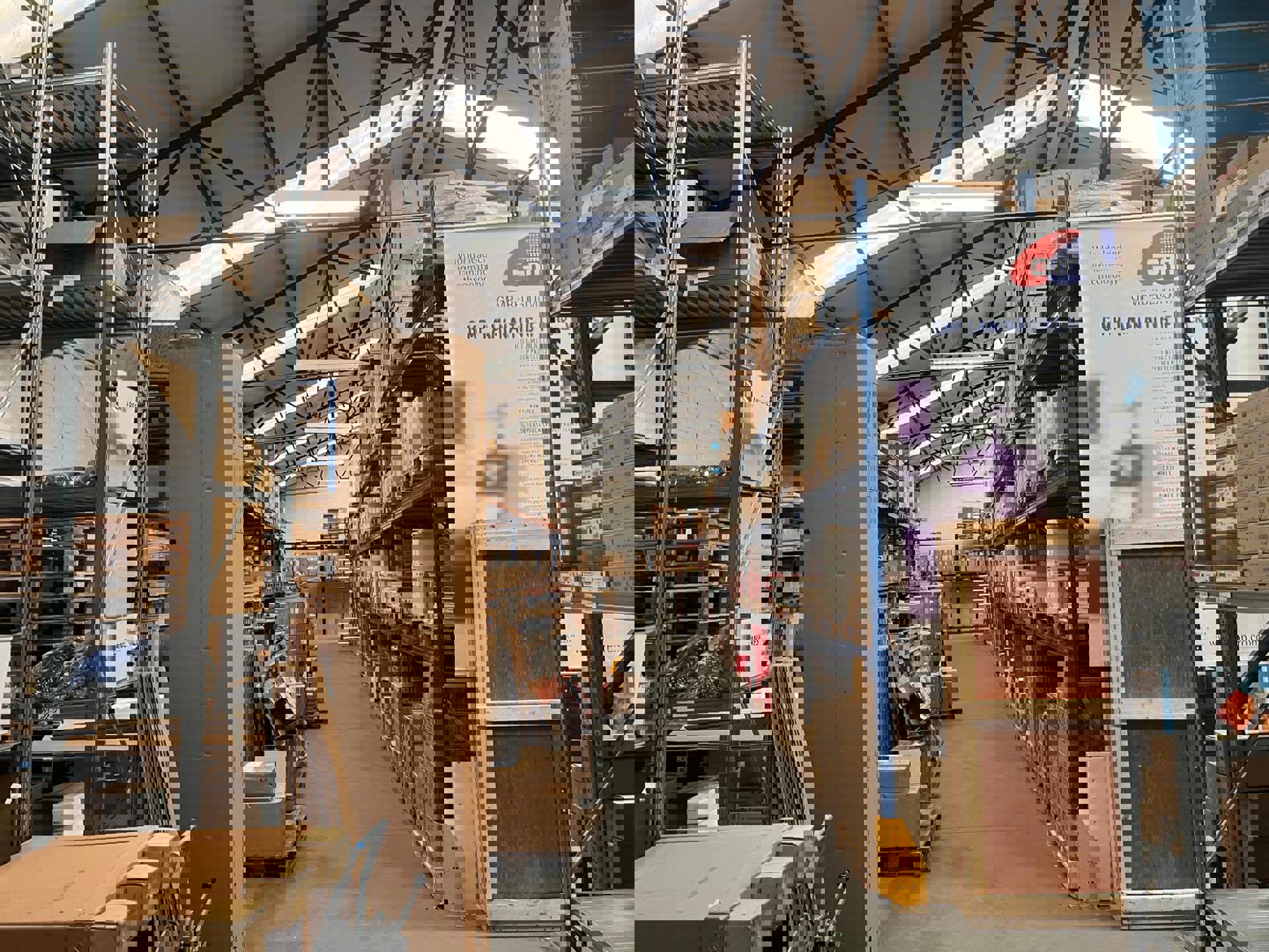 Bedrijfsgebouw met magazijn en kantoren - foto 2