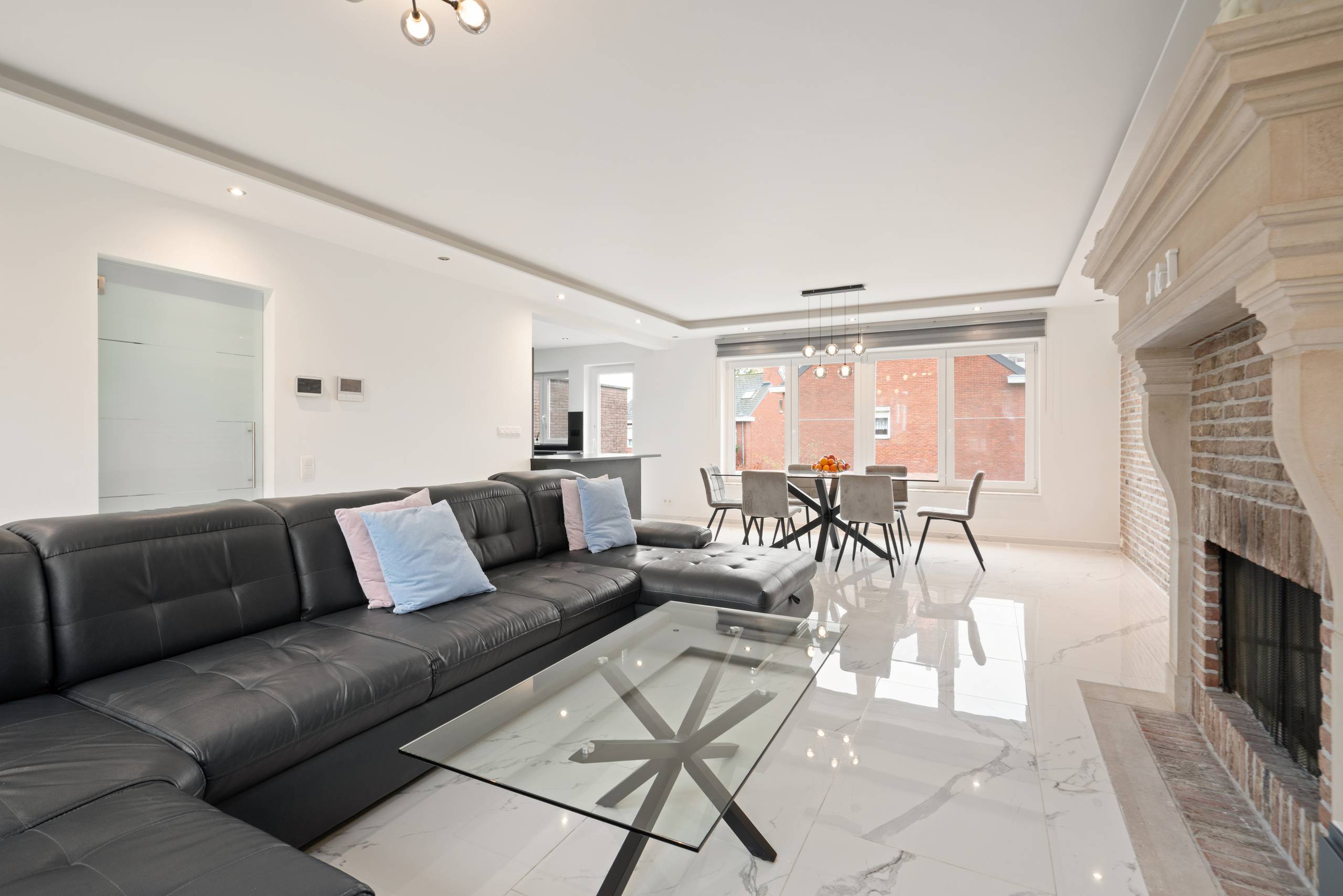 Halfopen huis in rustige buurt te koop - foto 3