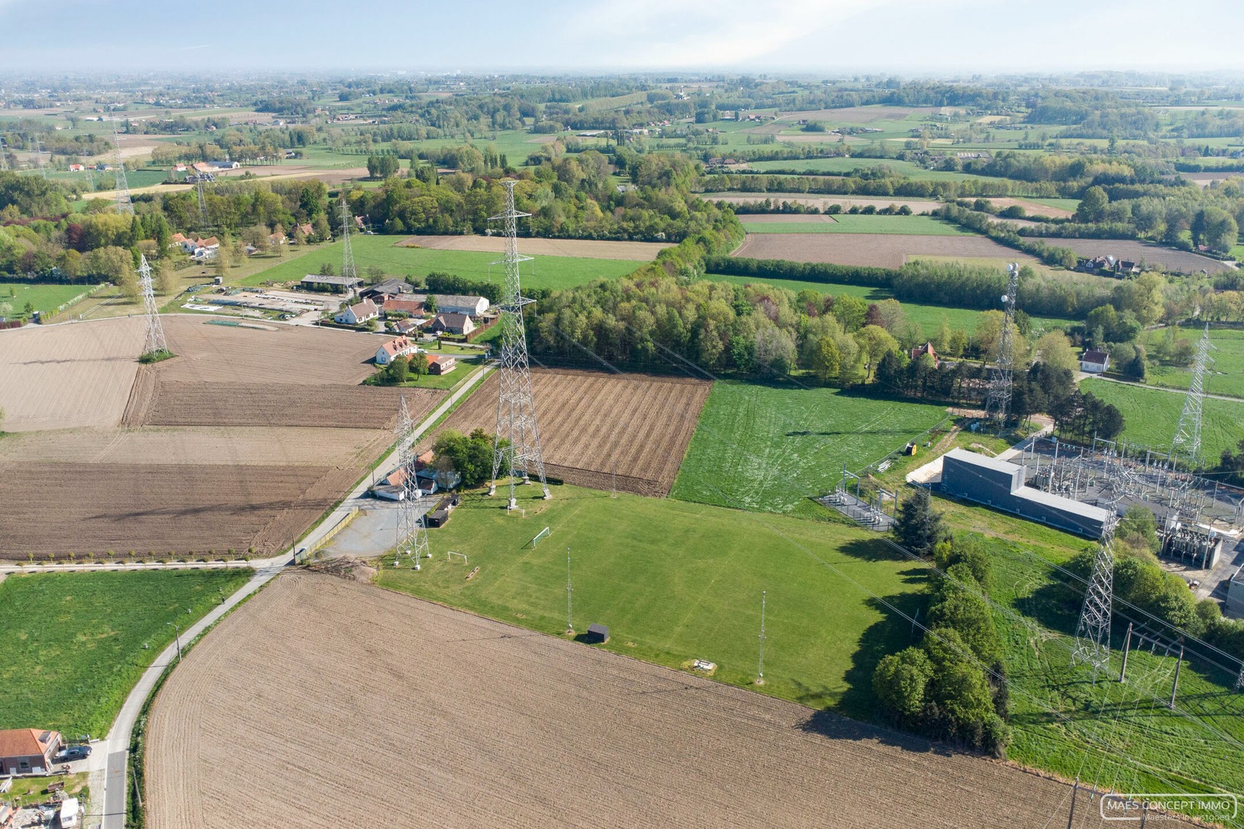 Café en voetbalveld te koop in het landelijke Wortegem - foto 3