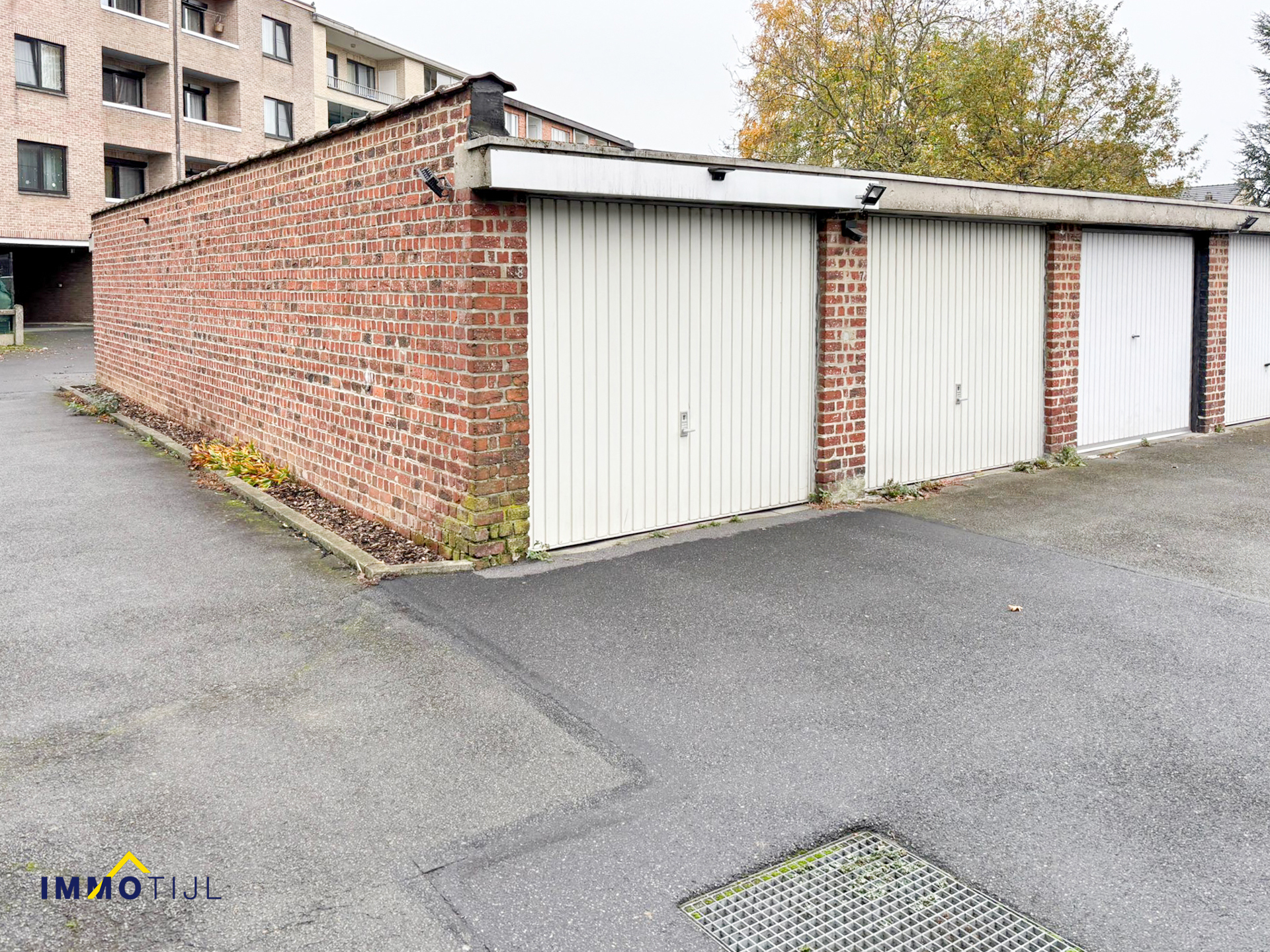 Garage for sale in Zellik - photo 1