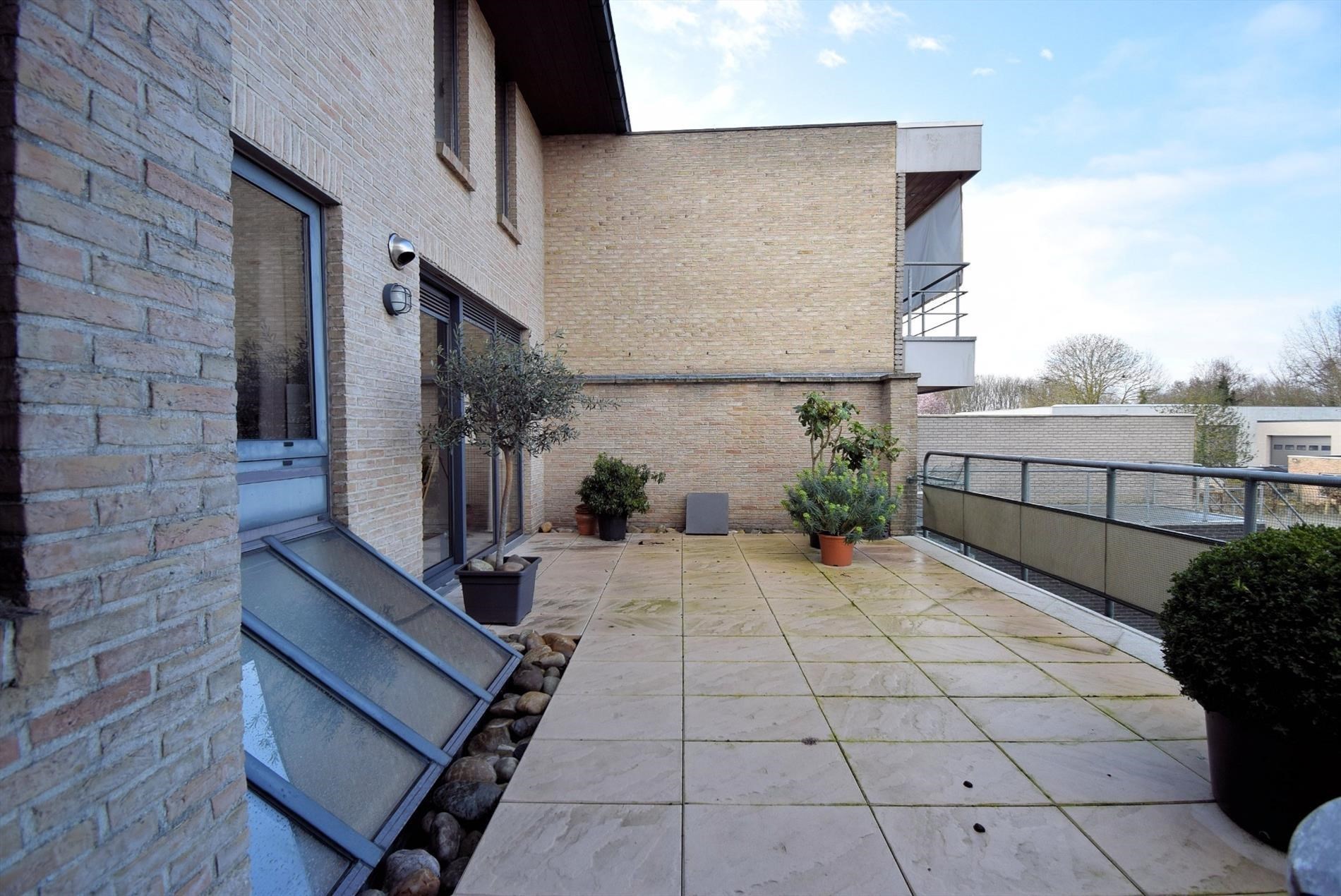 ZEER RUIM DUPLEX APPARTEMENT - foto 5