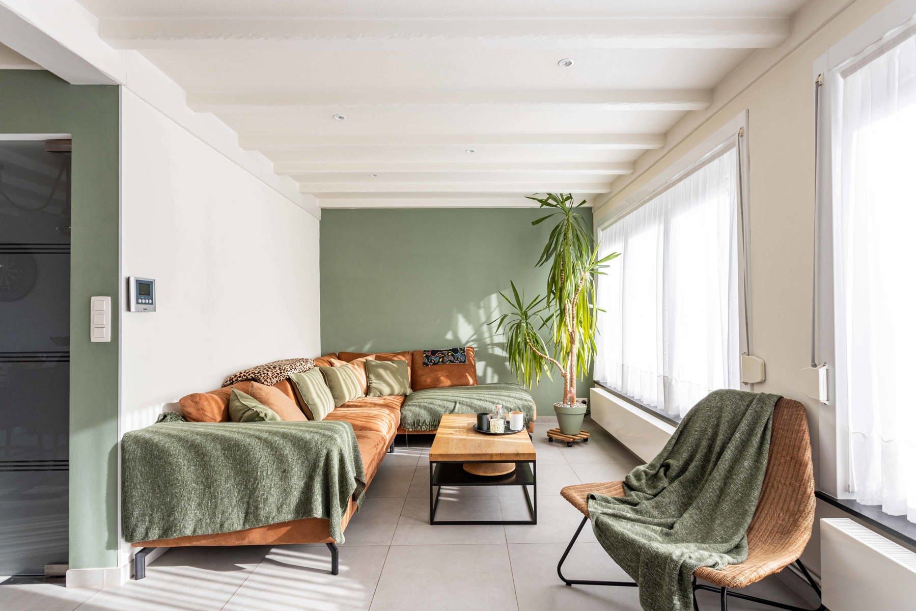 Gerenoveerde bel-etage woning met garage in rustige woonwijk. - foto 4