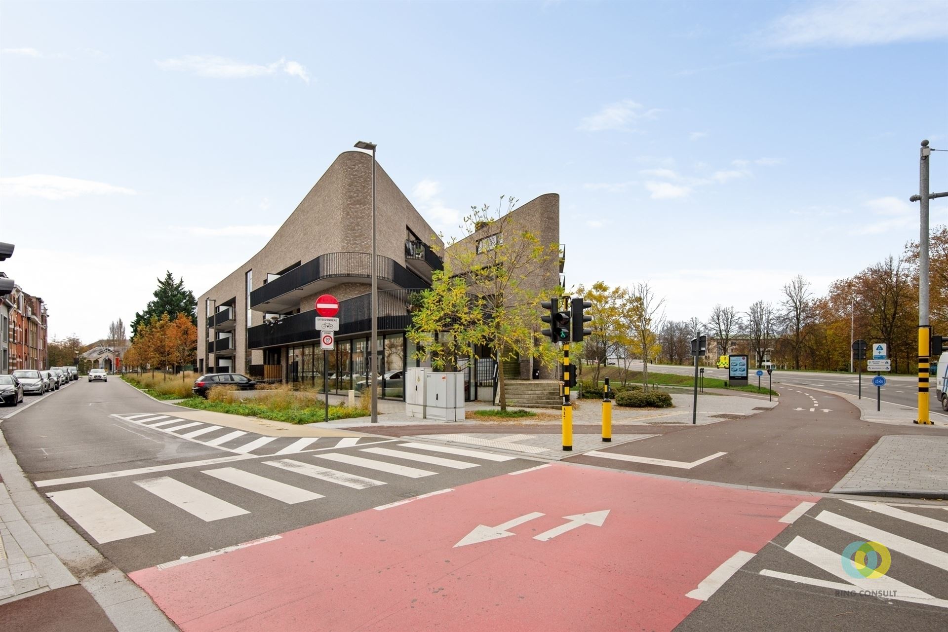 Instapklaar kantoor of commercieel gelijkvloers op uistekende locatie - foto 5