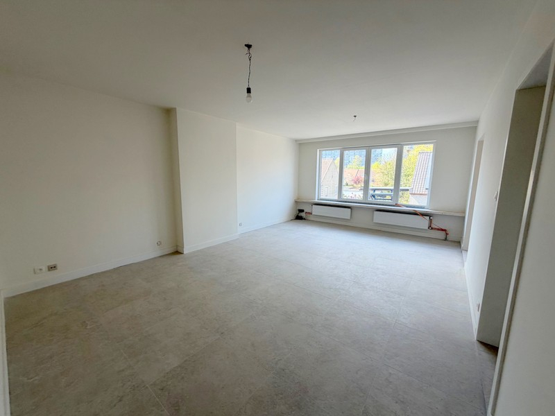 recent gerenoveerd appartement 2 de verdiep - photo 2