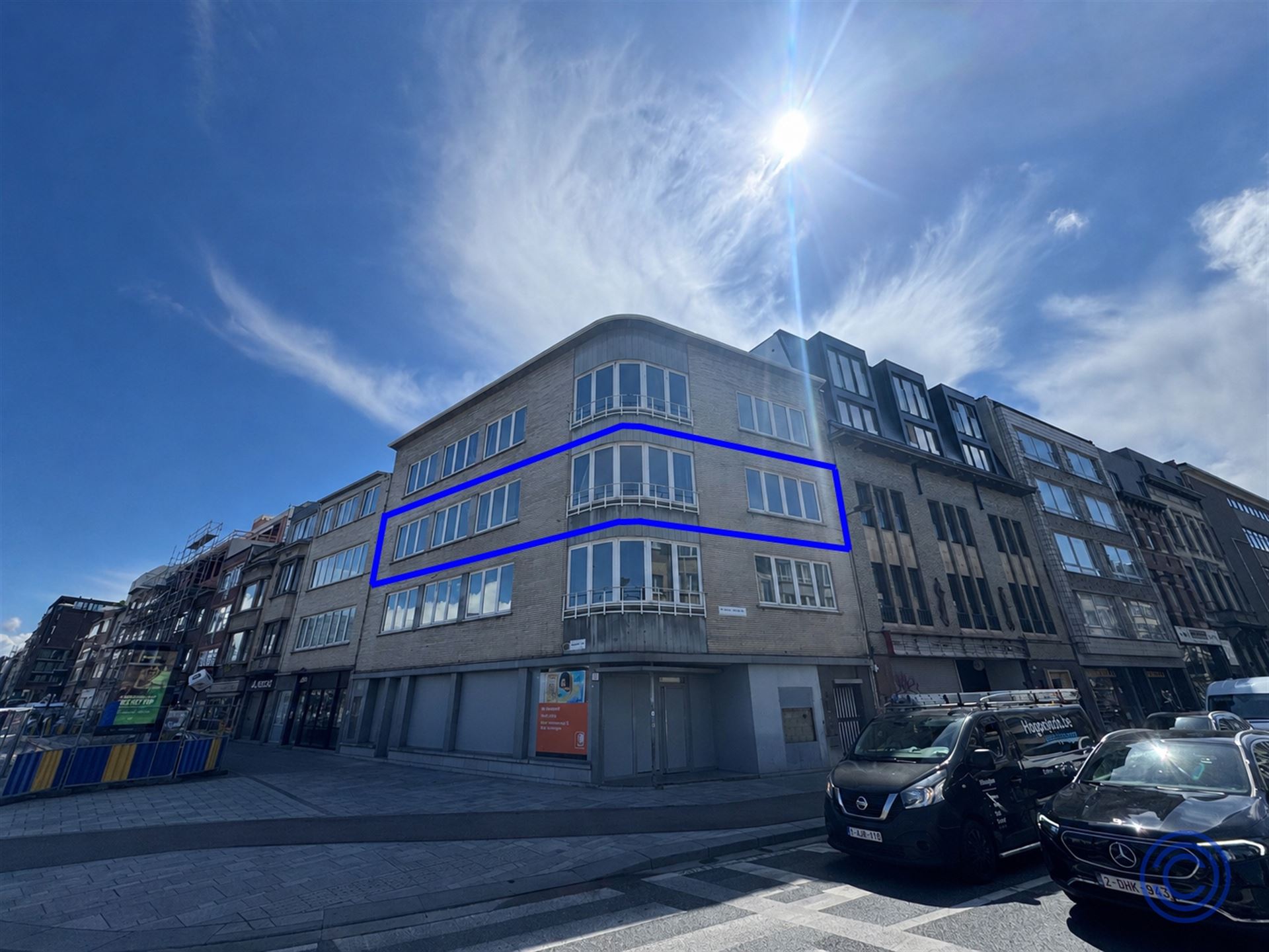 Ruim 4-slaapkamerappartement op centrale locatie! - foto 1
