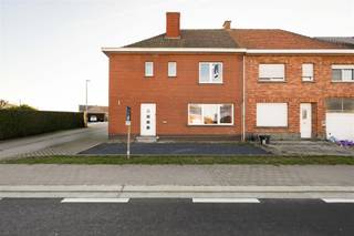 WONING MET 2 SLPS EN ZONGERICHTE TUIN IN HARTJE INGELMUNSTERBen je op zoek naar op te frissen woning met goede locatie in regio Ingelmunster? Dan is...
