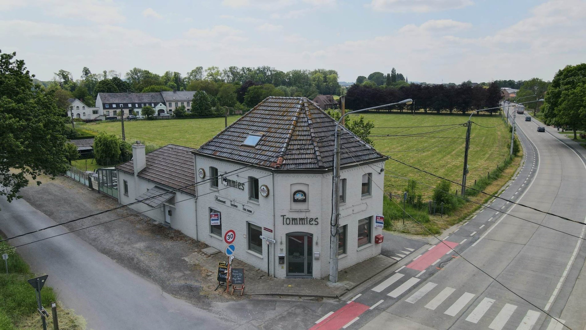 Commercial à vendre à Ypres - photo 1