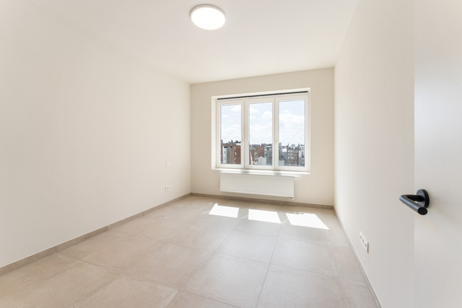 SCHITTEREND VERNIEUWD 2 SLPK APP MET ZIJDELINGS ZICHT OP ZEE - foto 4