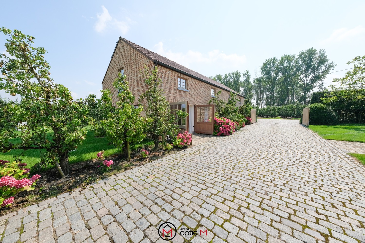 VOLLEDIG GEMEUBELDE WONING IN GROENE OASE - foto 1