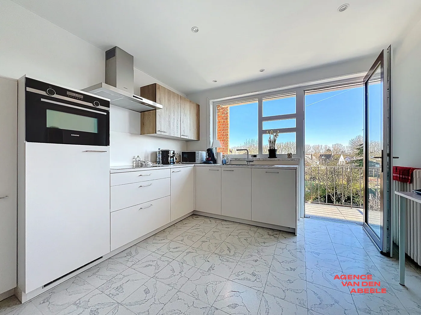 Instapklaar appartement met 2 slaapkamers en terras  - foto 4