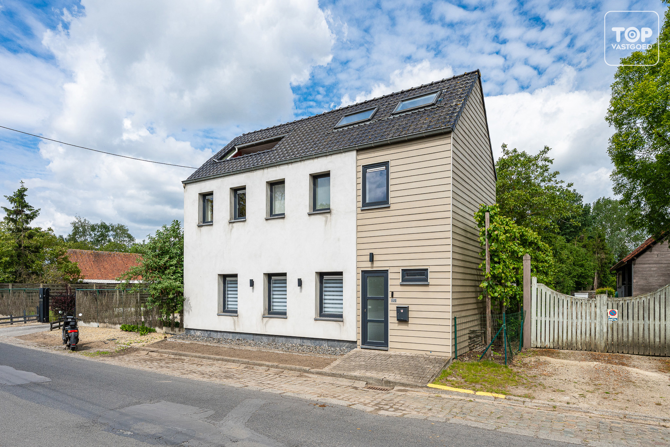 Prachtige open bebouwing met 3 slaapkamers en mooi dakterras - foto 1