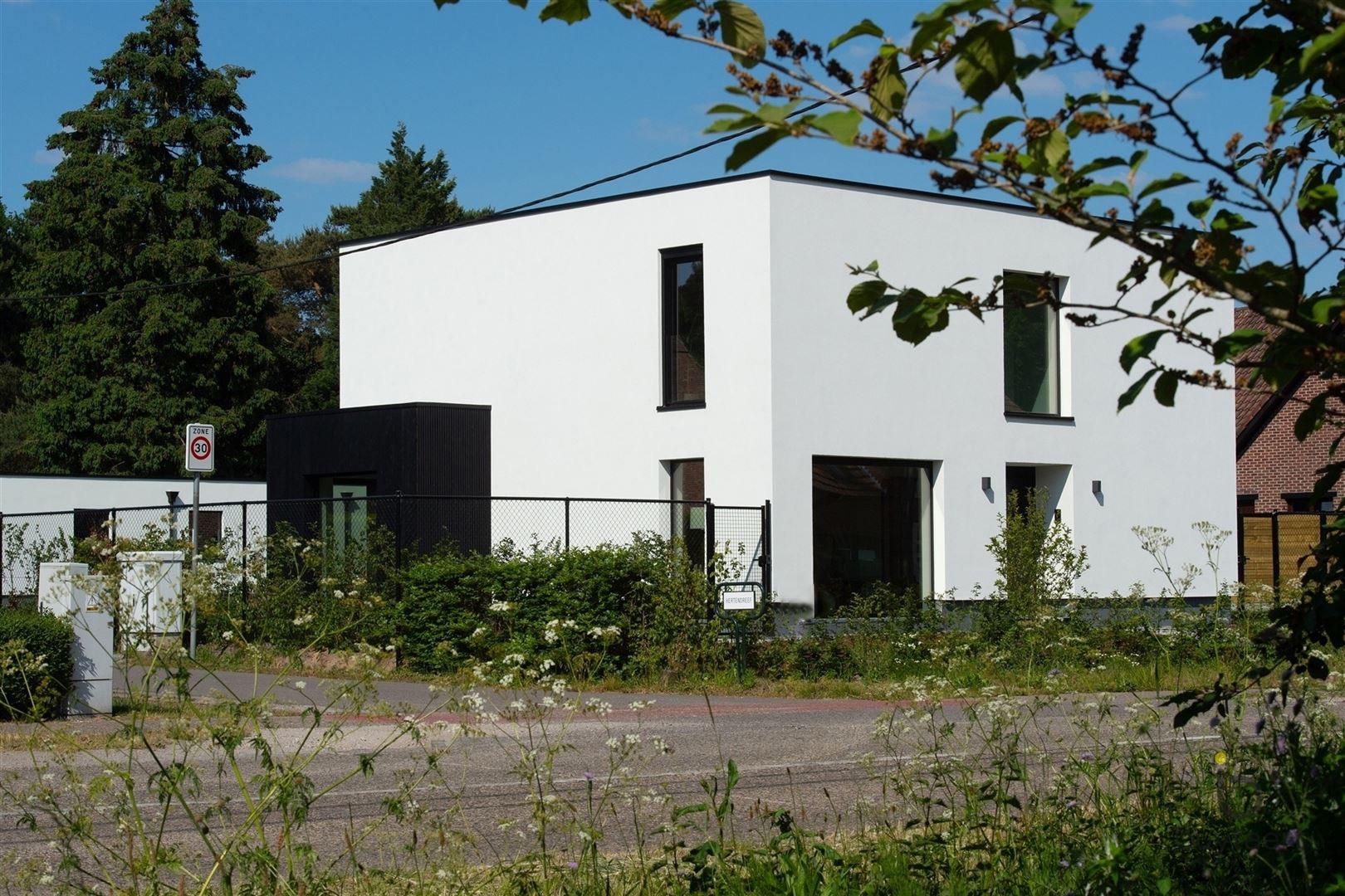 Modern en stijlvol wonen te Zoersel! - foto 1