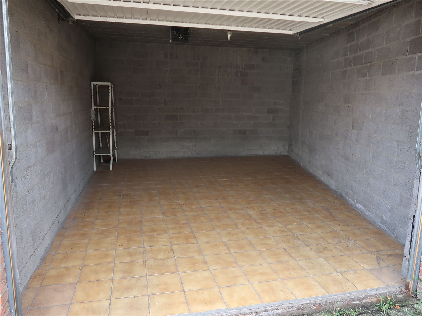 Ruime garage nabij centrum - foto 3