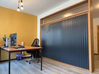 Deze gunstig gelegen kantoorruimte is momenteel opgedeeld in 3 aparte delen en biedt tal van mogelijkheden. Alle voorzieningen zijn...