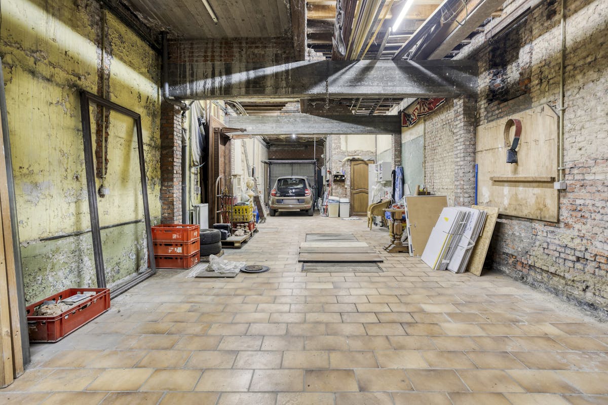 4 bedroom house with warehouse for sale in Borgerhout - photo 5