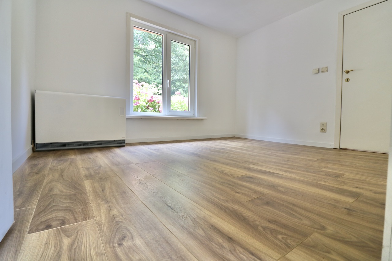 Uniek gelegen woning in kasteelpark met 2 slpk, tuin en garage voor 800 EUR/mnd - foto 5