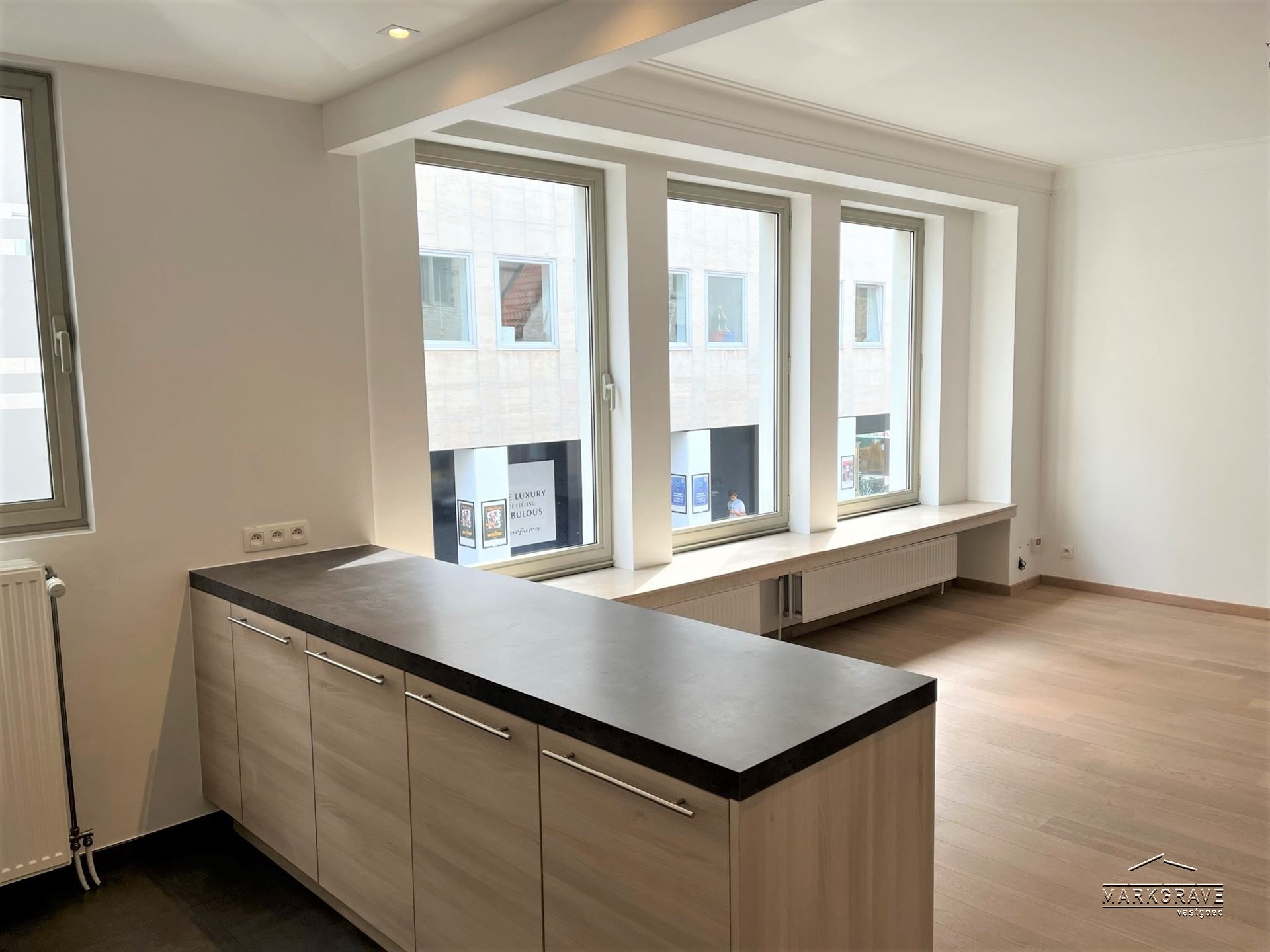 Appartement met veel lichtinval en luxe afwerking - foto 4