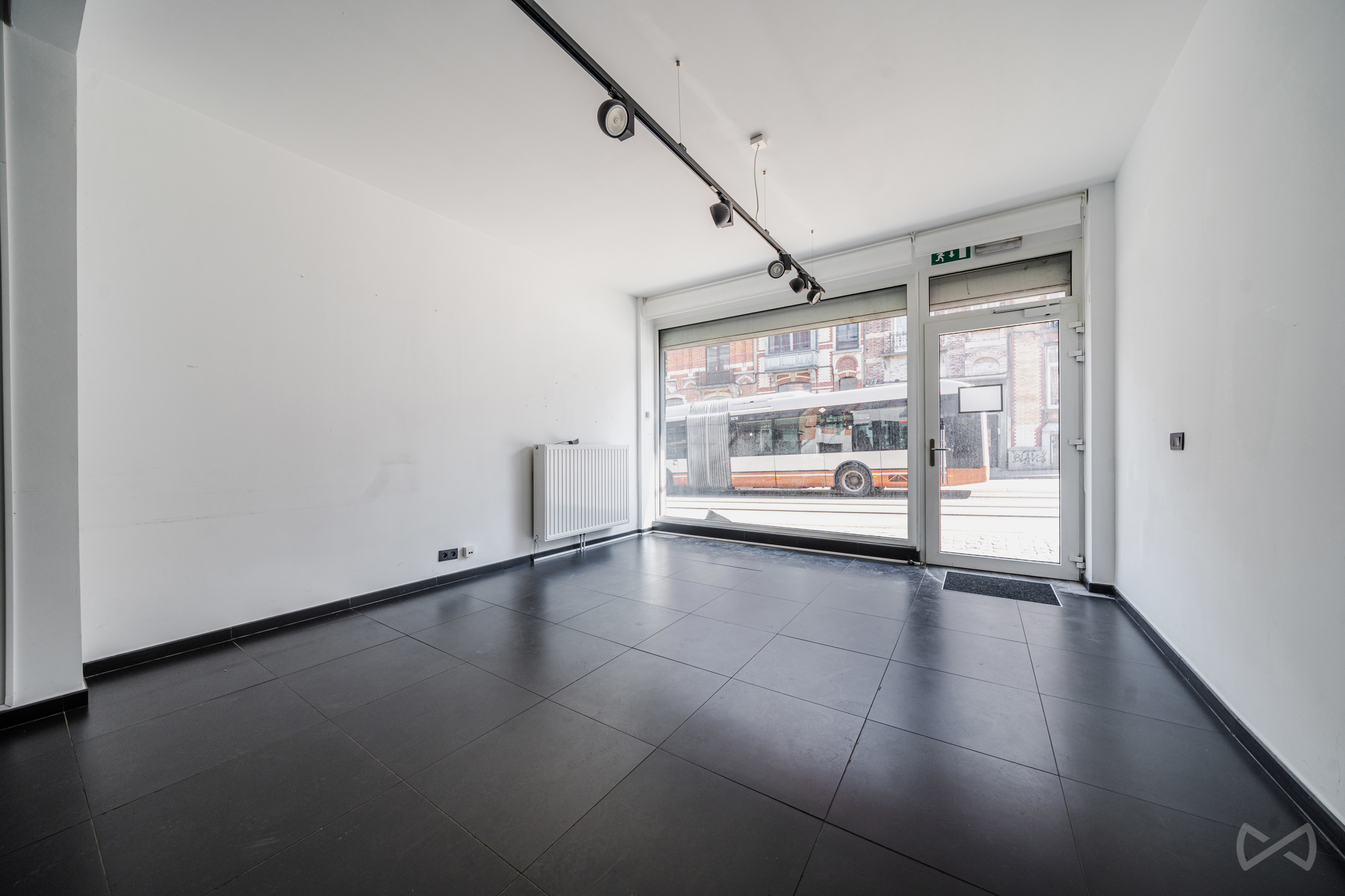 Commercial for sale in Ixelles - photo 3
