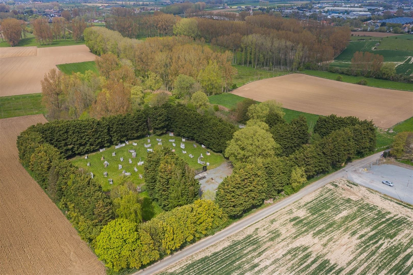 Het perceel is gelegen in de Molendreef te Geraardsbergen - foto 2