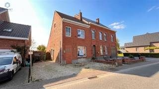 Te renoveren woning met tal van mogelijkheden in rustige buurt te SchendelbekeDeze te renoveren woning, gelegen in een rustige zijstraat van...