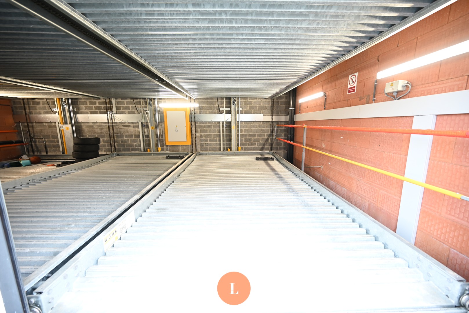 Autostandplaats te koop in centrum Menen - foto 2