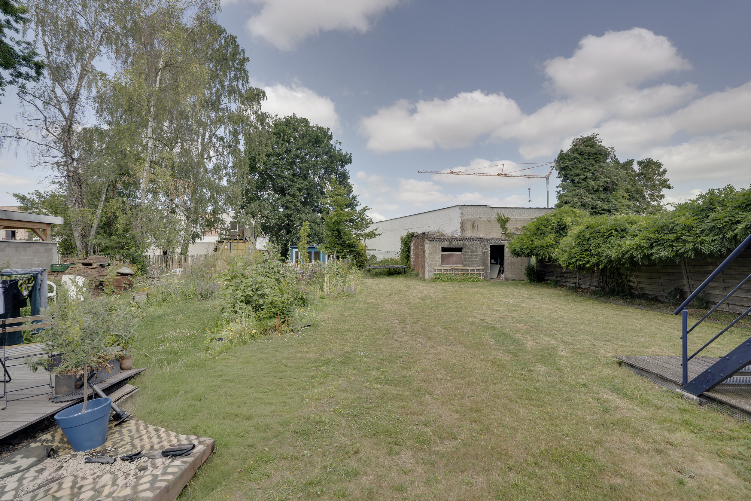 Bouwgrond vol mogelijkheden in een mooie buurt - foto 2