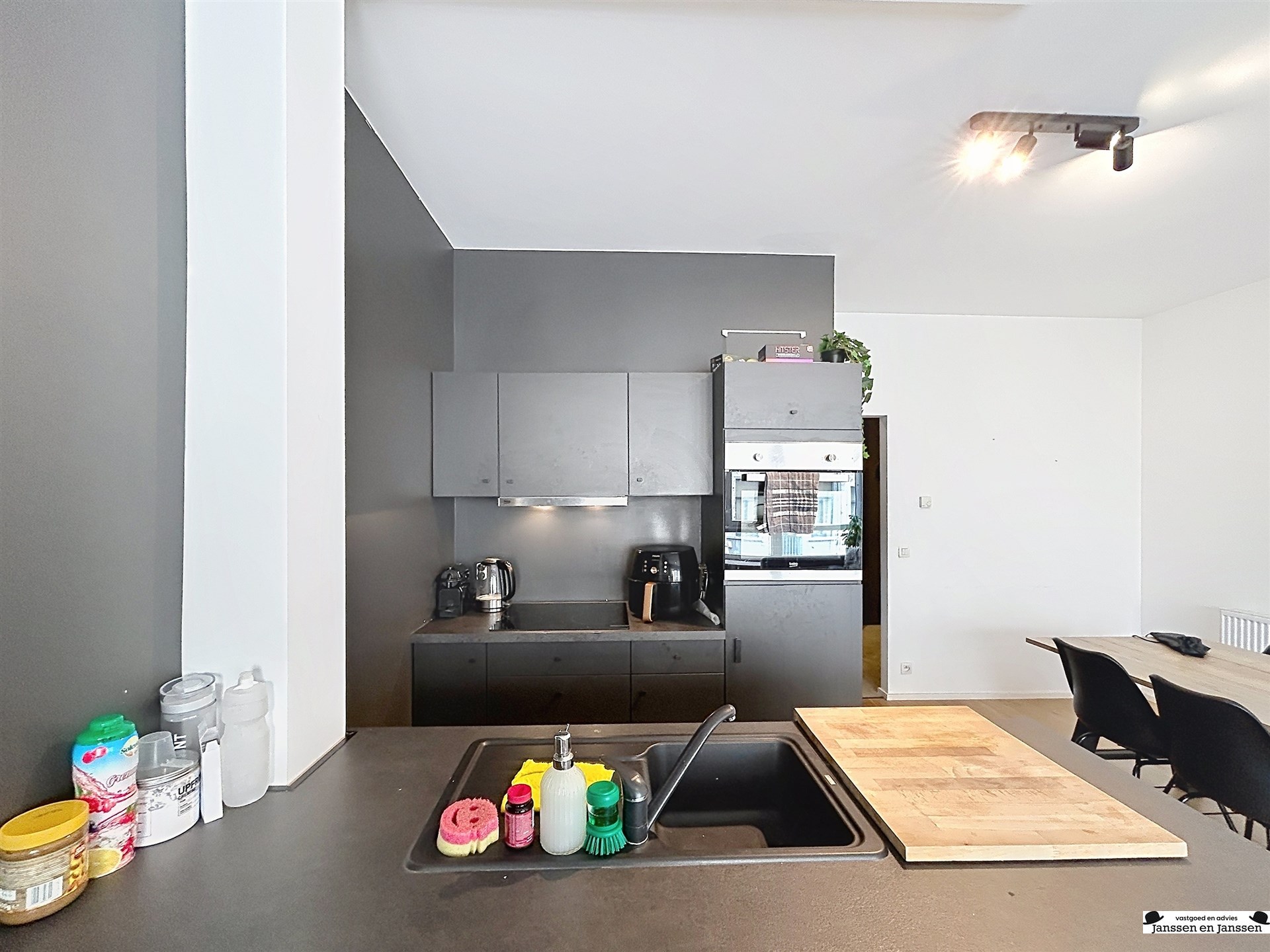 Bemeubeld 2 slaapkamer appartement op top locatie - foto 4