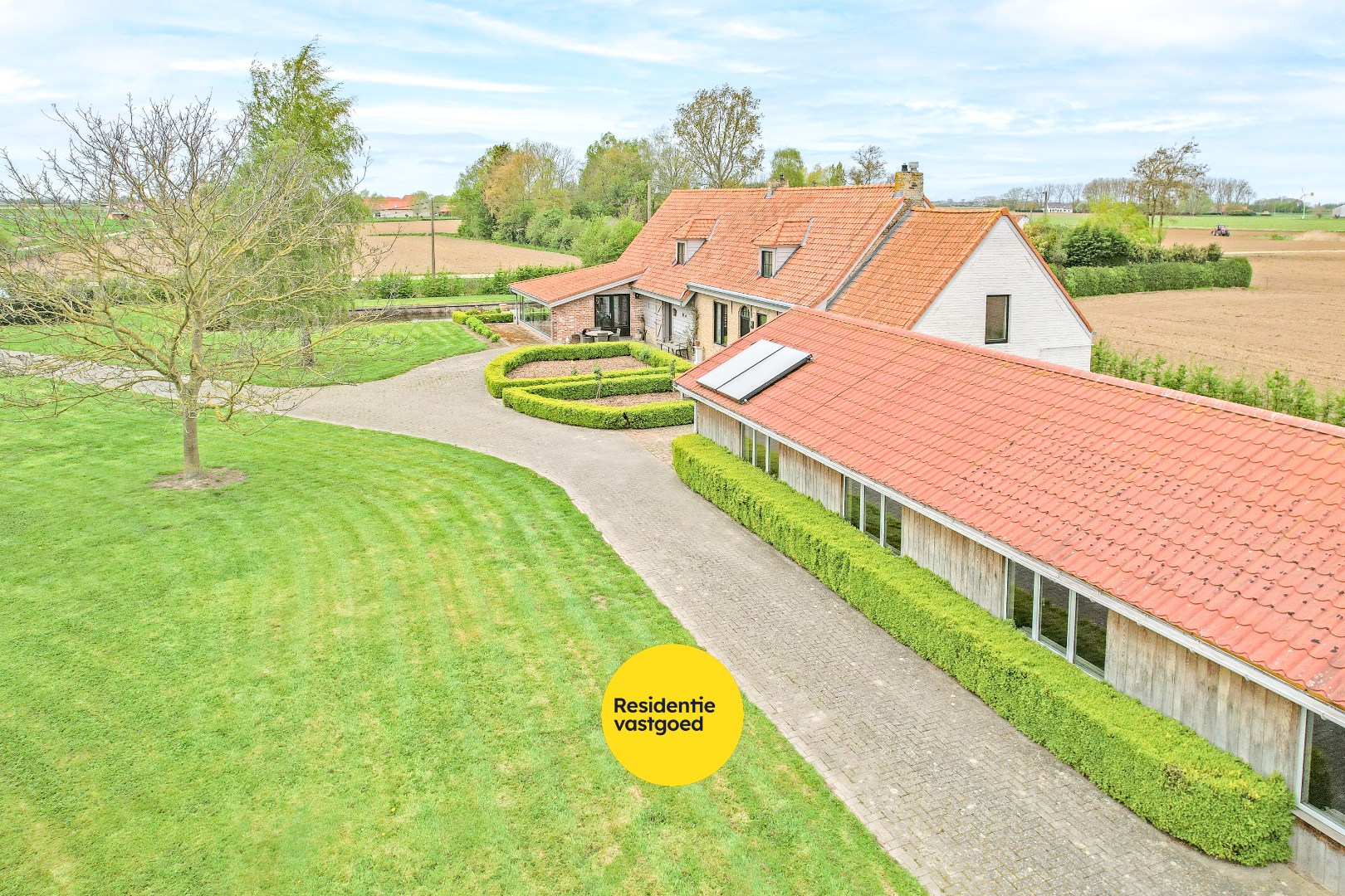 Ruime open bebouwing met prachtige verzichten op 3858 m². - foto 2