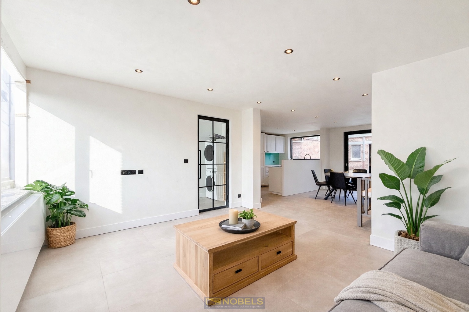 Te koop, recent gerenoveerde woning gelegen aan de rand van Zottegem - foto 2