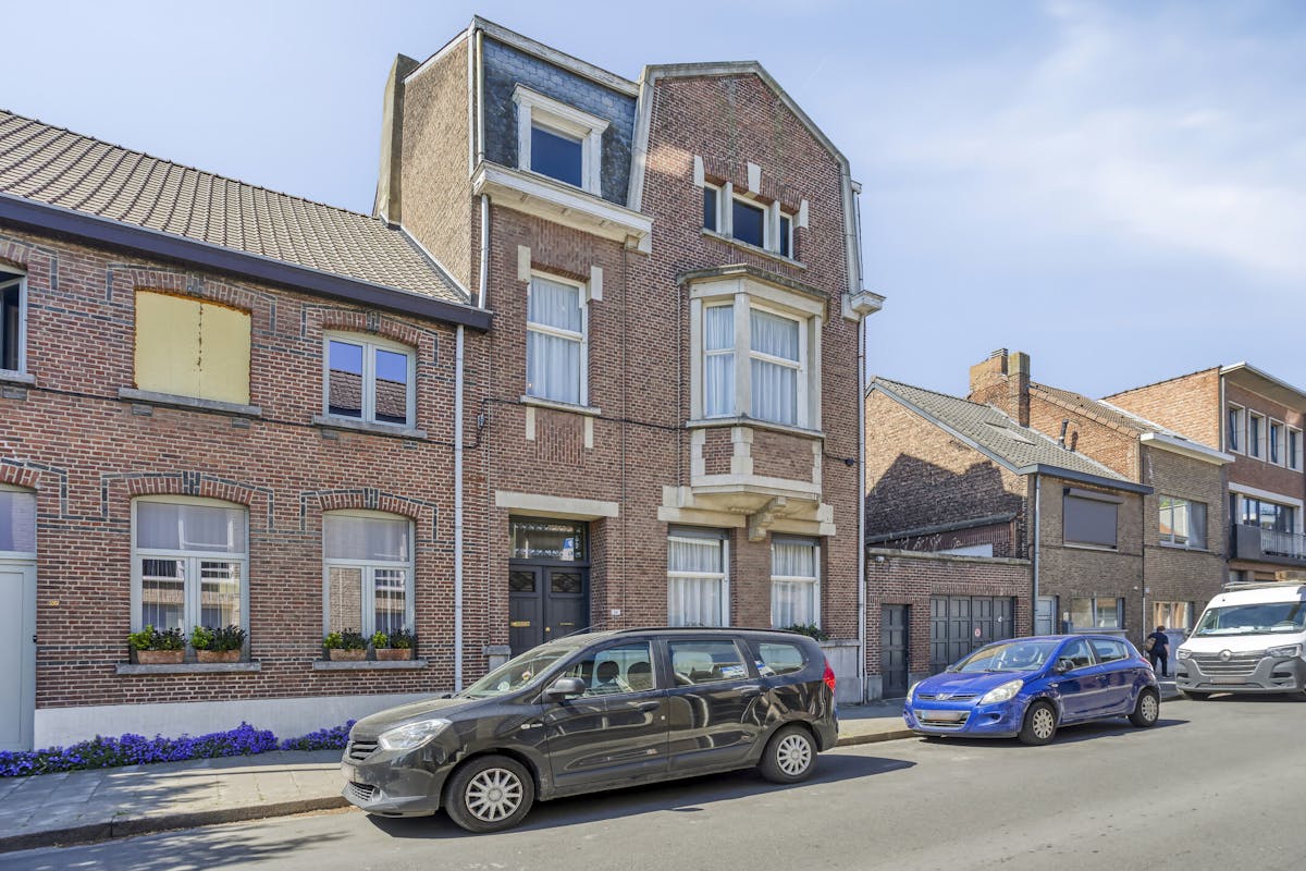 Ruim authentiek en te renoveren herenhuis in Terhagen - foto 2