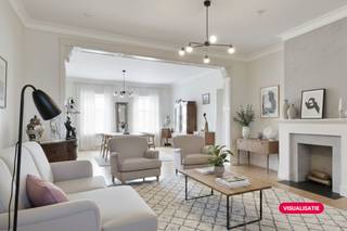 This 3-bedroom house with separate garage and pleasant garden on a plot of approximately 434m² is located in a quiet and rural area in Anzegem (Kaster). If you are looking for a home with lots of space and possibilities, this is the perfect home.LAYOUTGround floorEntrance hall - first spacious living room with fireplace - second living space with access to the terrace - kitchen with dining area - bathroom (bath, sink, toilet) - basement First floorNight hall - bedroom 1 - bedroom 2 - bedroom 3 - spacious attic with fixed staircaseYou can enjoy a pleasant garden with a spacious terrace, where there is also a garage and extra storage space.GENERAL INFO- oil-fired central heating- double glazing on the ground floor- shutters availableIf you are looking for a house with a lot of potential and large spaces, be sure to make an appointment for this property for sale in Anzegem with Matisse Vandererven on 0472 18 64 20 or via www.dewaele.com.This property is subject to the renovation obligation imposed by the Flemish government for residential buildings (unless demolished within 5 years of purchase). For more information, consult the website of the Flemish Energy and Climate Agency at https://www.vlaanderen.be/een-woning-kopen/renovatieverplichting-voor-residentiele-gebouwen