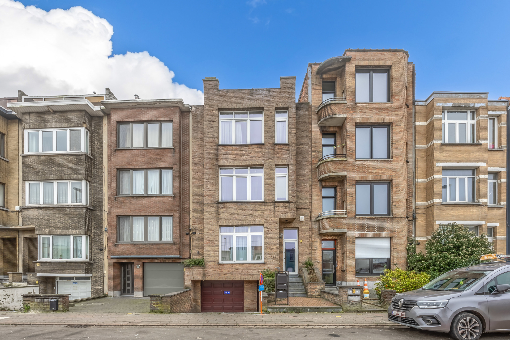 opbrengsteigendom bestaande uit 3 appartementen en 1 garage met oprit - foto 3