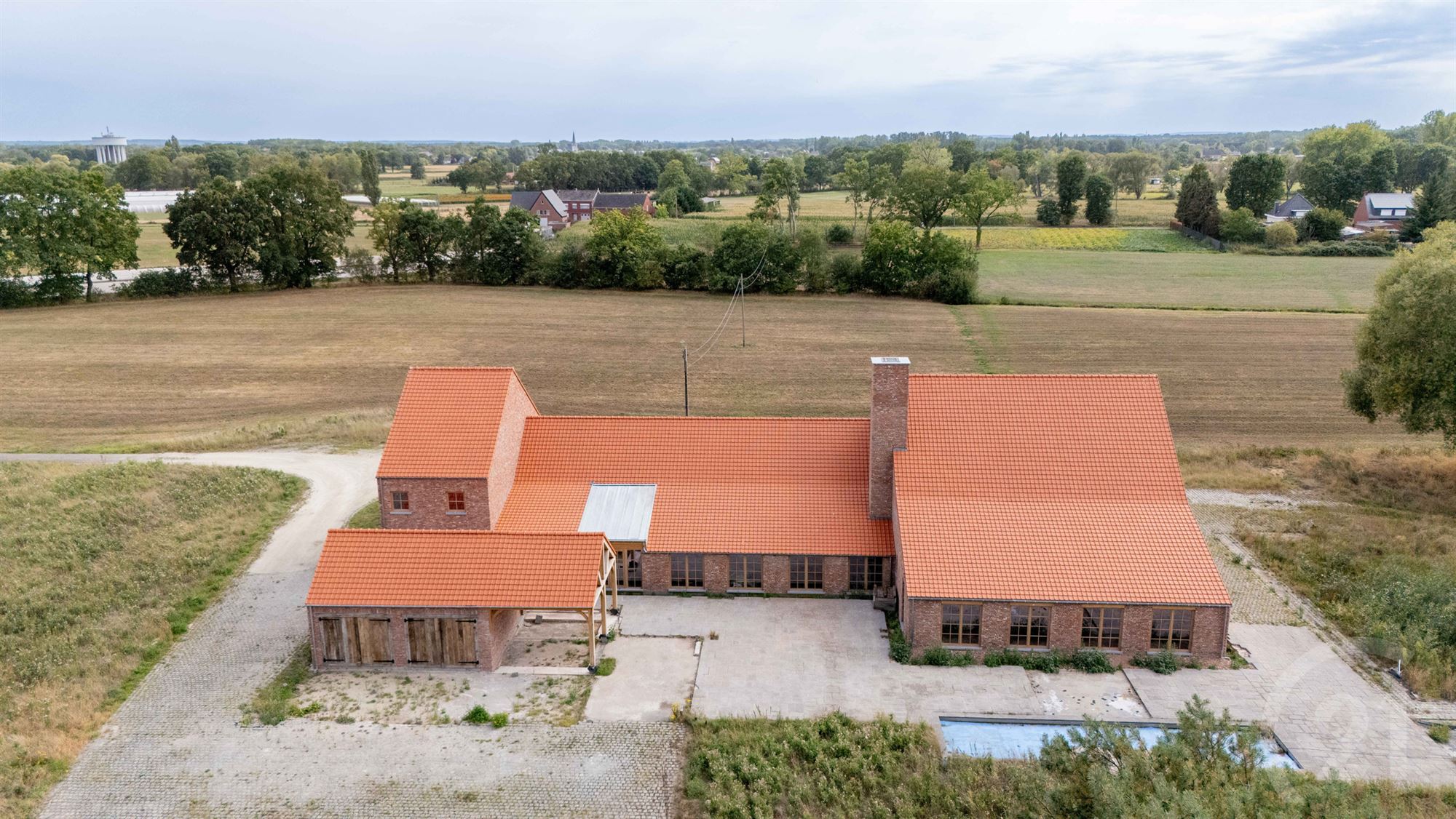 Prachtige en idyllisch gelegen hoeve (casco) op 4 hectare! - foto 4