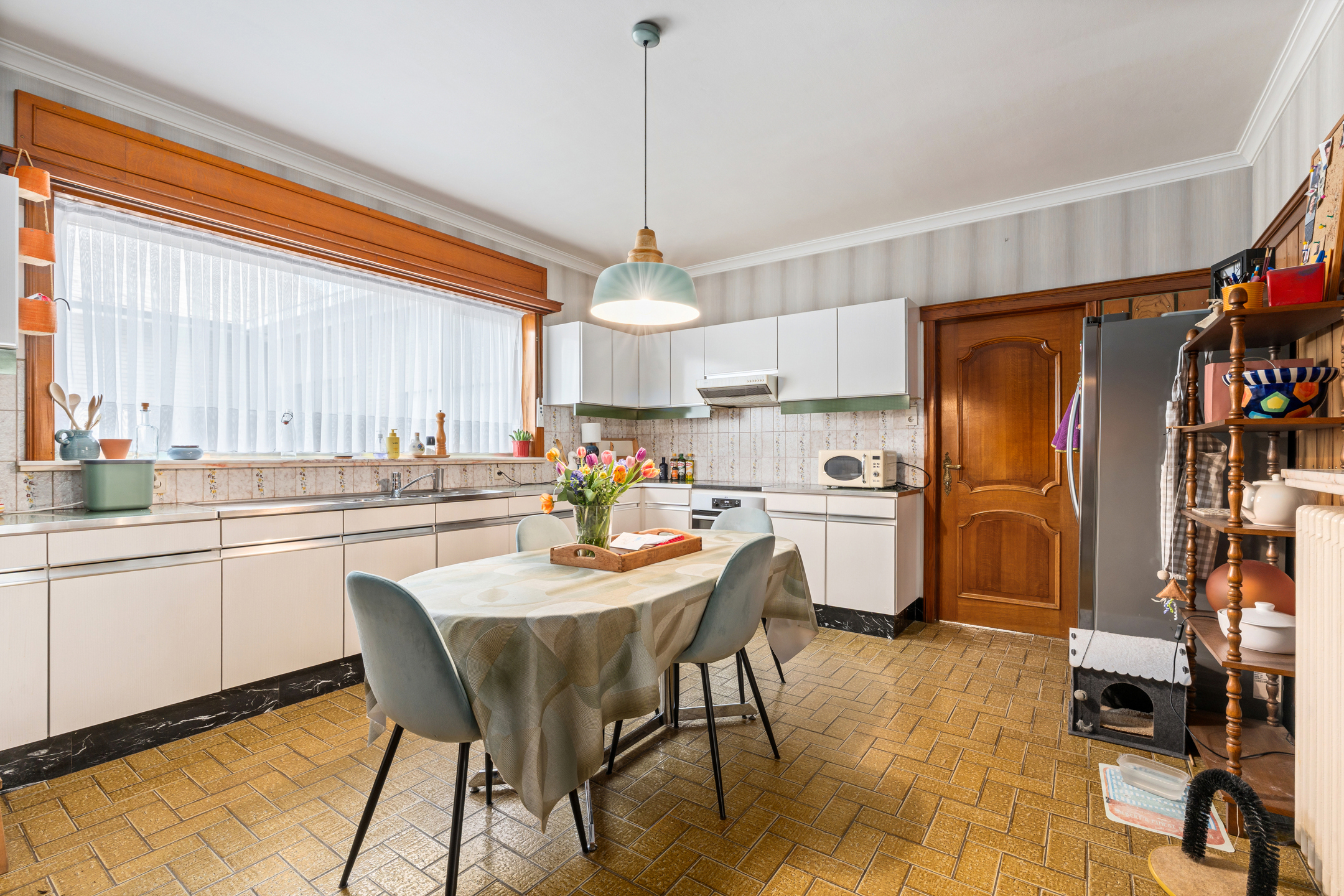Ruime bungalow met 3 slaapkamers, garage en tuin - foto 5
