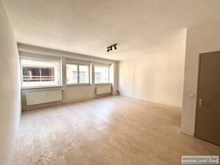 Gezellig appartement in Sint-Katelijne-Waver centrumHet lichtrijke appartement bevindt zich op de eerste verdieping van een kleinschalig gebouw aan...