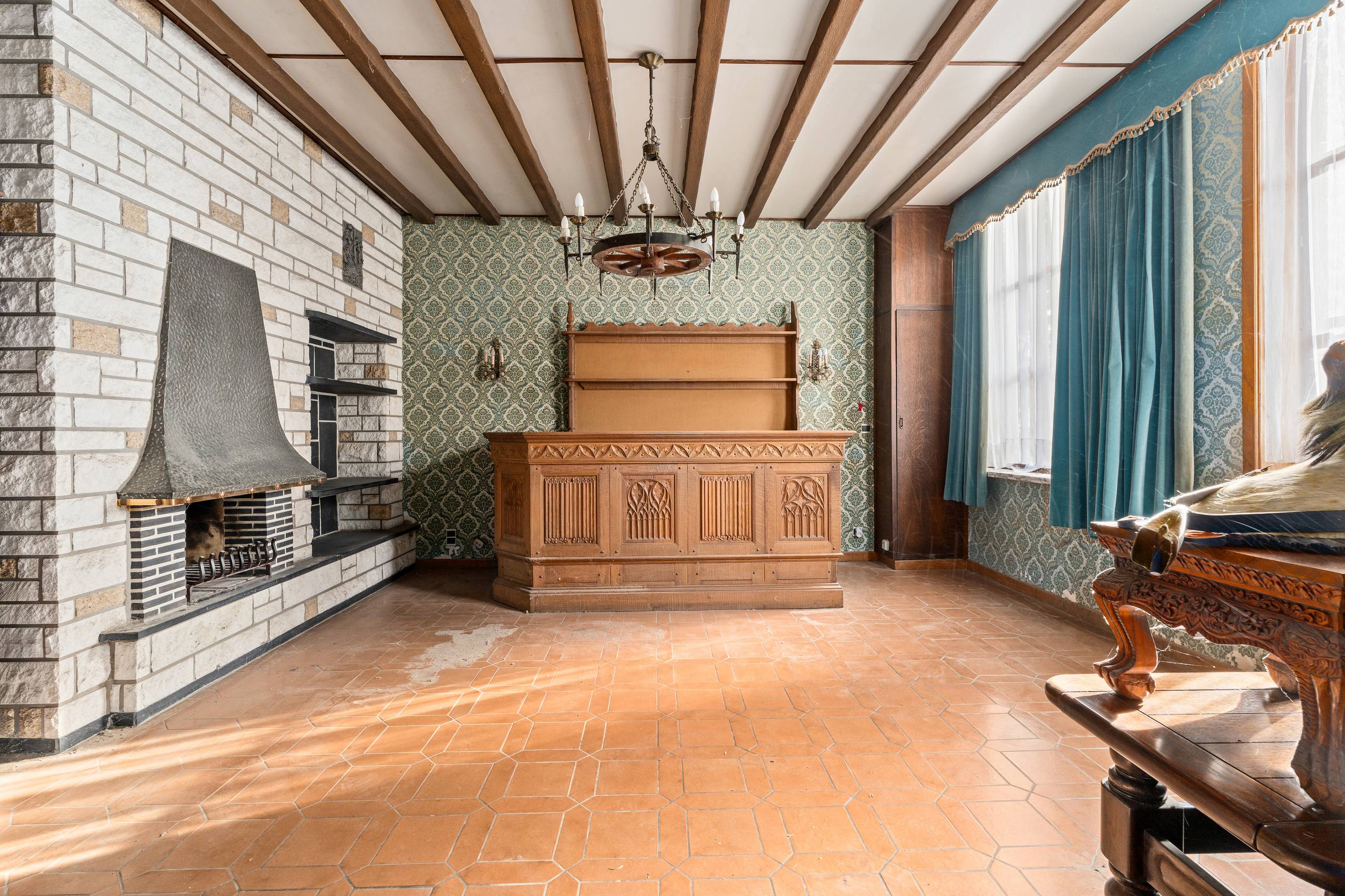 Te renoveren woning met magazijn en tal van mogelijkheden - foto 5
