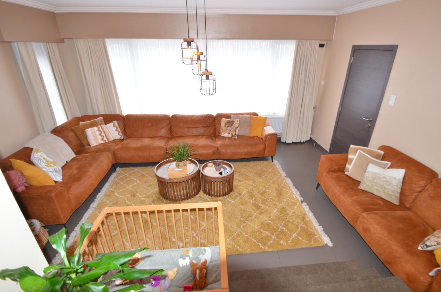 ZELE centrum: instapklare, heel ruime woning met 4 slk - foto 4