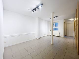 Looking for a comfortable and spacious home in the heart of Ghent?Discover this bright and ready-to-move-in home in the...