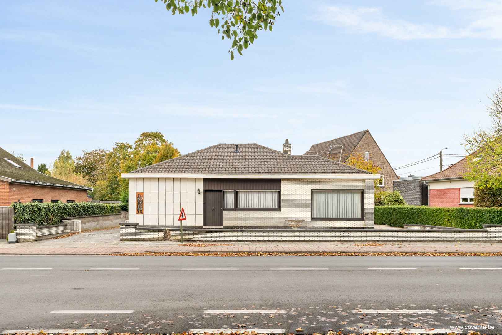 Gelijkvloerse woning met garage en tuin te Harelbeke - foto 3