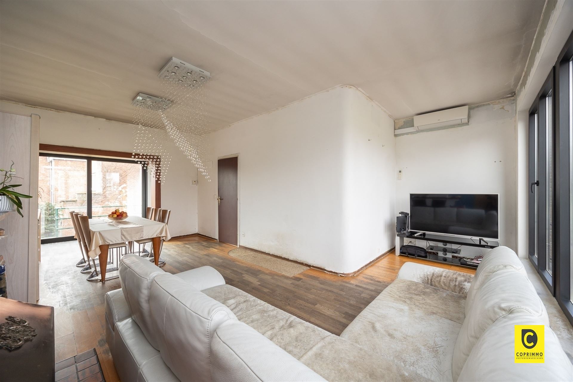 Woning met ruime zuidgerichte tuin - foto 2