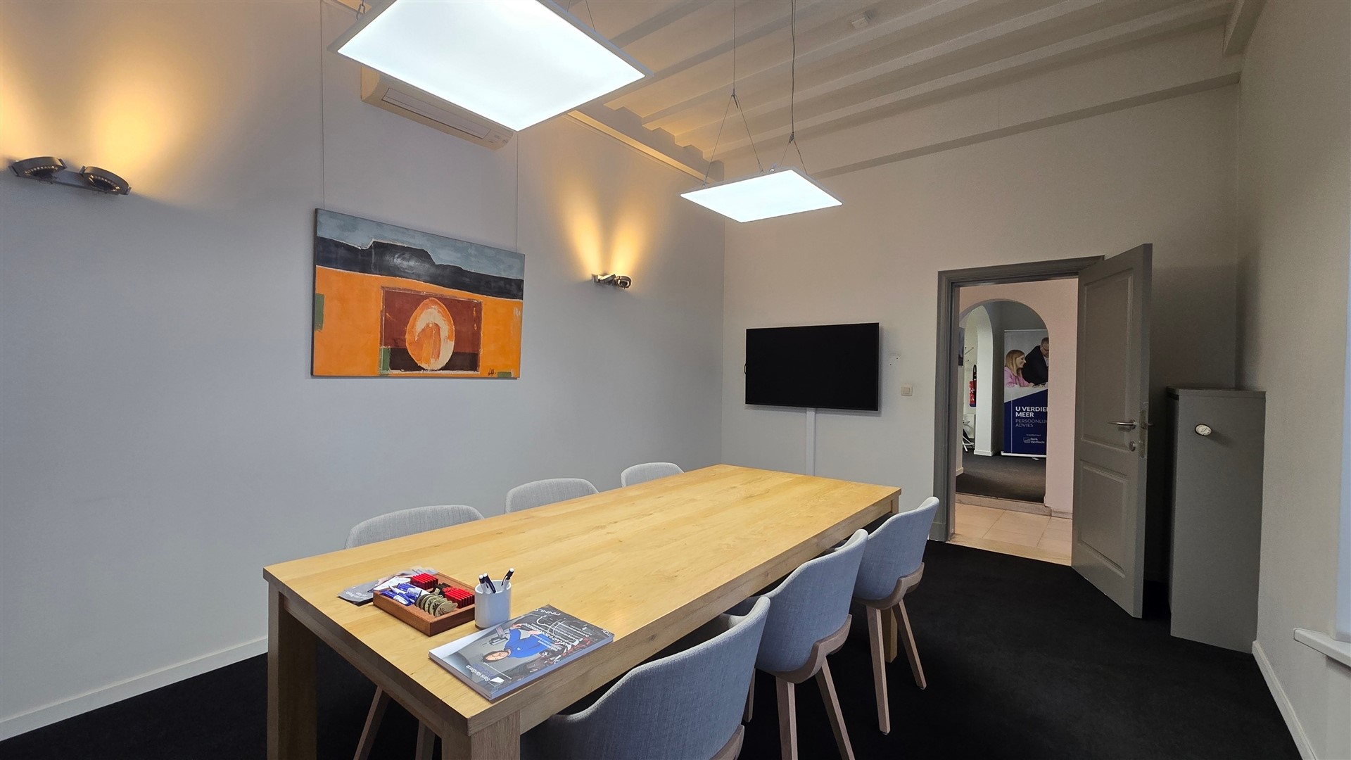 Karaktervol kantoorpand met uitzonderlijke visibiliteit in Herent - foto 5