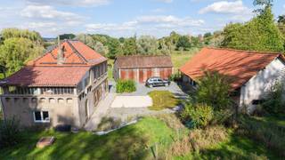 <p>Maison avec dépendances et terrains dans un cadre idyllique; A renover; Différentes parcelles, étant Bois, Patures et Prés sur une superficie totale de 18.240 m²; Accès par une allée privée, maison à rénover avec deux étages avec un débarrat. Location unique avec beaucoup d'intimité au cœur de la nature; dépendance, étant des anciennes écuries; hangare d'environ 100 m²; Possibilité de Disponibilité: par acte après paiement; échange concernant les parcelles H 872 + H 871 (+- 8.000 m²) et H 919 + partie de H 918, H 916 B, H 917, éventuellement à discuter.<br />Pour plus d'informations et/ou visite: info@elet.immo; <br /><br />Huis met bijgebouwen en terreinen in een idyllische omgeving; Te renoveren; Verschillende percelen, bestaande uit bos, weiden en weilanden op een totale oppervlakte van 18.240 m²; Toegang via een privé-inrit, huis te renoveren met twee verdiepingen en een aangebouwde berging eveneens bestaande uit twee verdiepingen. Unieke ligging met veel privacy in het hart van de natuur; ruim bijgebouw, bestaande uit oude stallen; Opslagplaats/ schuur van ongeveer 100 m² (10x10); Beschikbaarheid: via akte na betaling; Ruil met betrekking tot de percelen H 872 + H 871 (+- 8.000 m²) en H 919 + deel van H 918, H 916 B, H 917, eventueel bespreekbaar.<br />Voor meer informatie en/of bezichtiging: info@elet.immo</p>