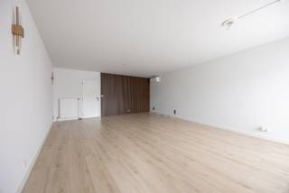 OPENHUIZENDAG 25 MAART VAN 16 TOT 17 UUR!Leuk gerenoveerd appartement met unieke ligging te (Neer)Pelt-Centrum te koop!Dit leuke appartement met een...