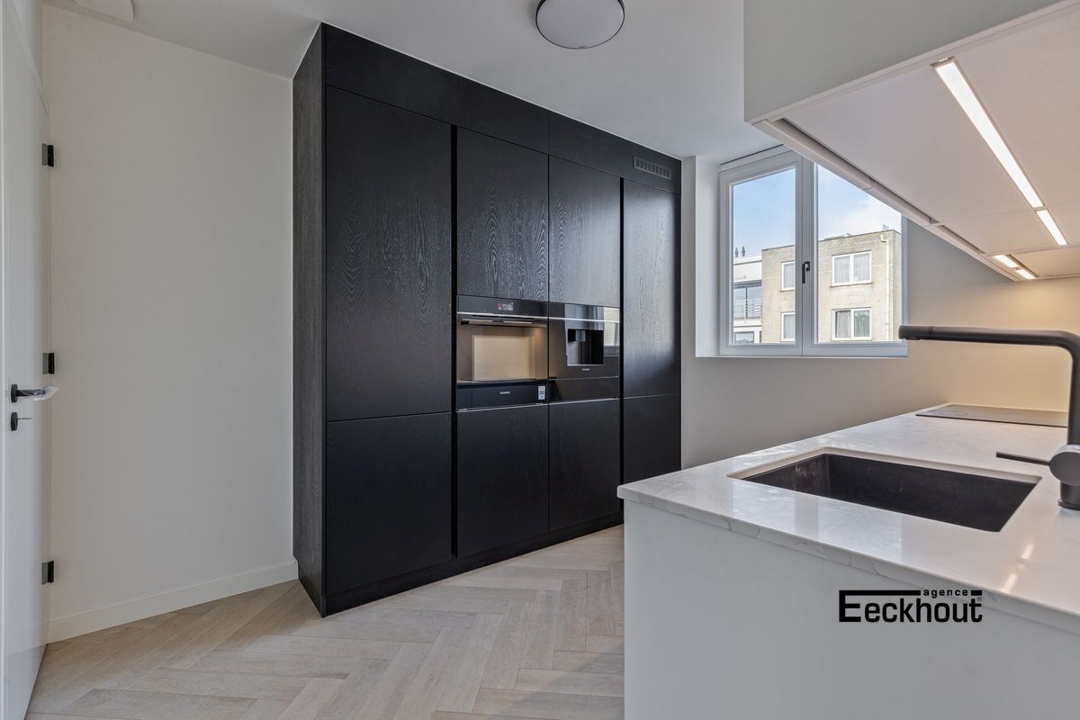 Sublieme penthouse in standingvolle residentie Derycker in hartje Oostende - foto 5