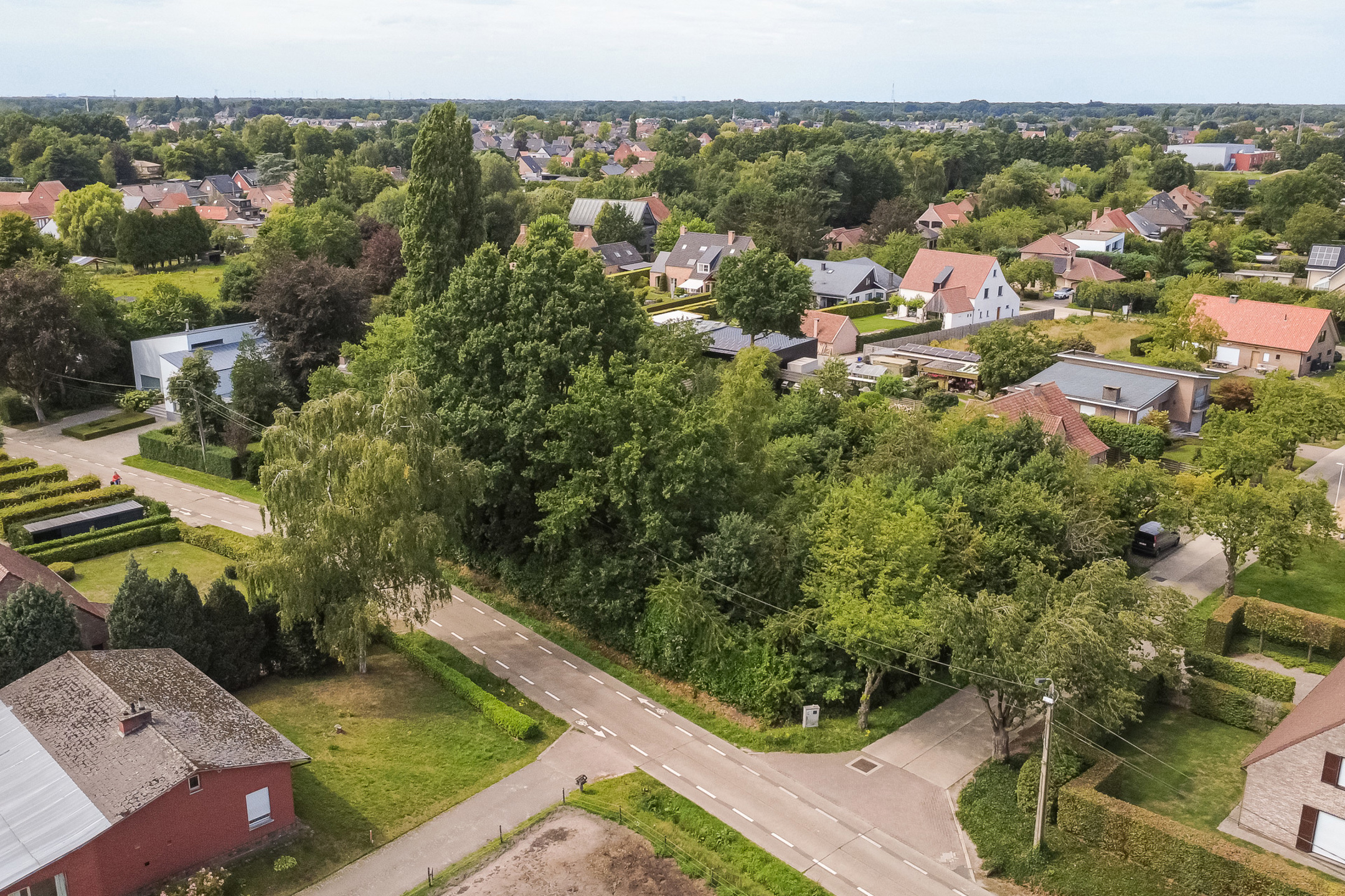 Residentieel gelegen bouwgrond van 1.438m².  Dit prachtig zuidgeoriënteerd hoekperceel is geschikt  voor een open bebouwing en heeft een straatbreedte van ruim 29m! - foto 5