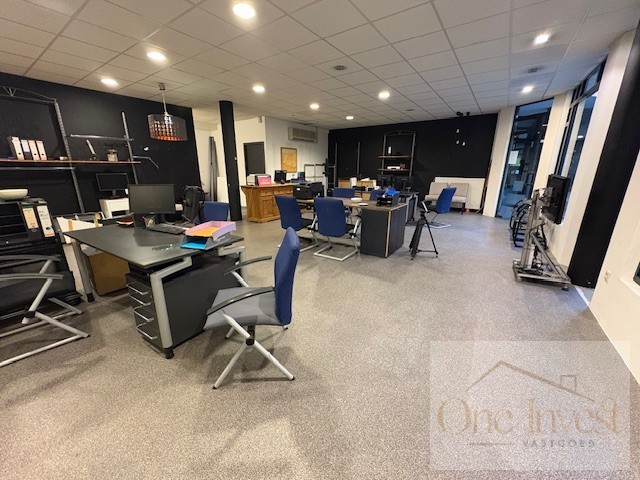 Commercial à louer à Lommel - photo 4