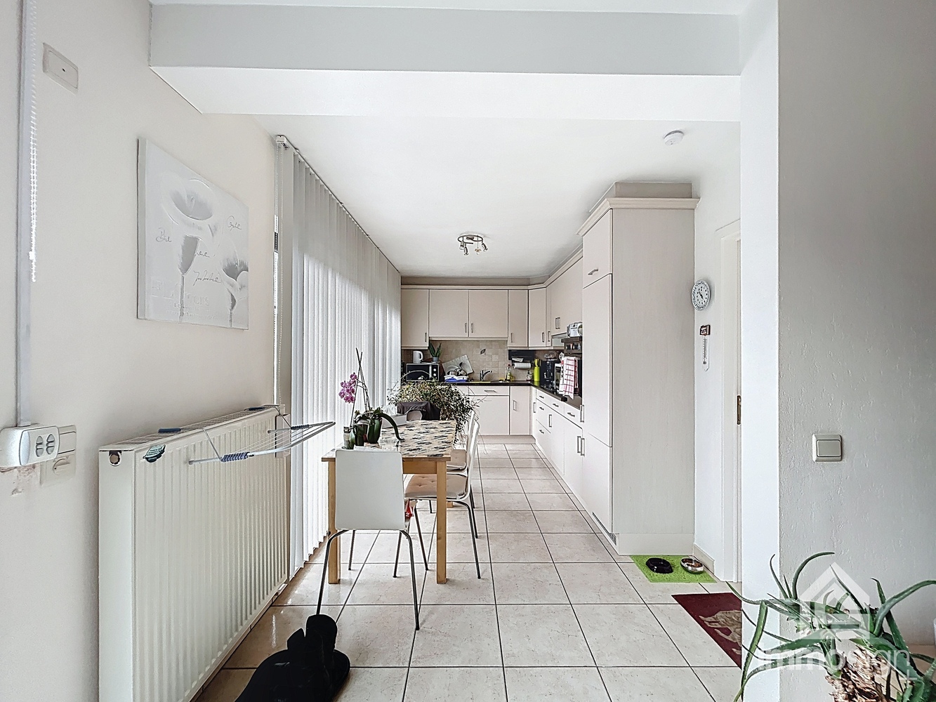 Mooi gelijkvloers appartement met 2 slaapkamers en ruim terras! - foto 5