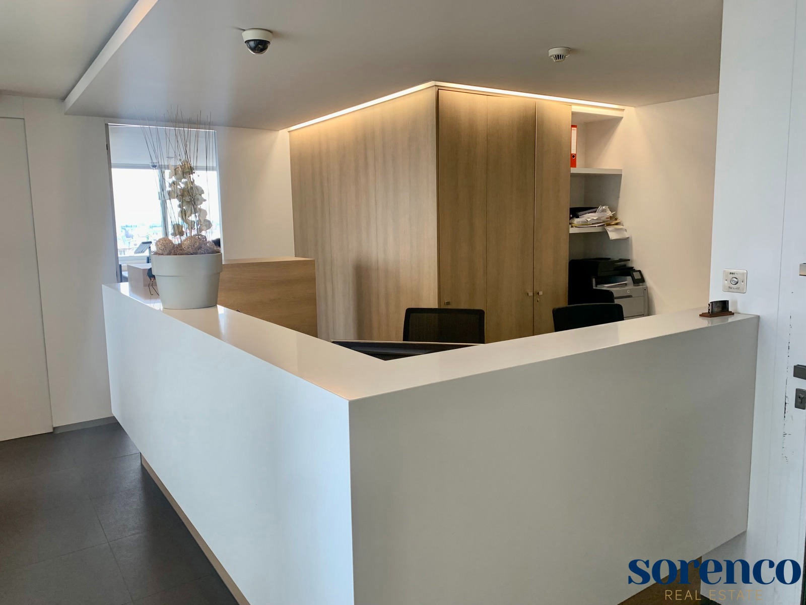 Commercial à louer à Anvers - photo 1