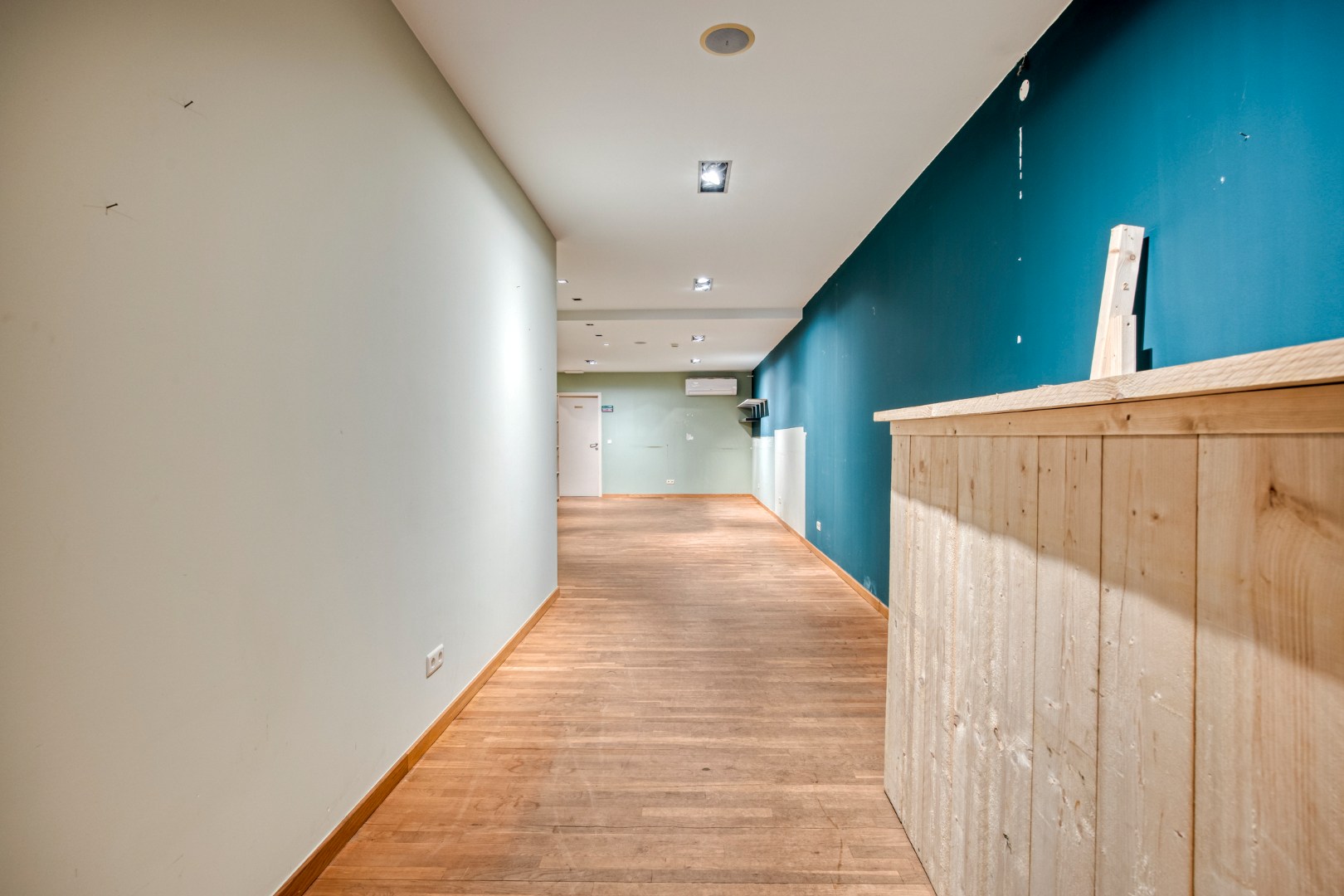 Instapklare commerciële ruimte in het centrum van Mol ! - foto 5