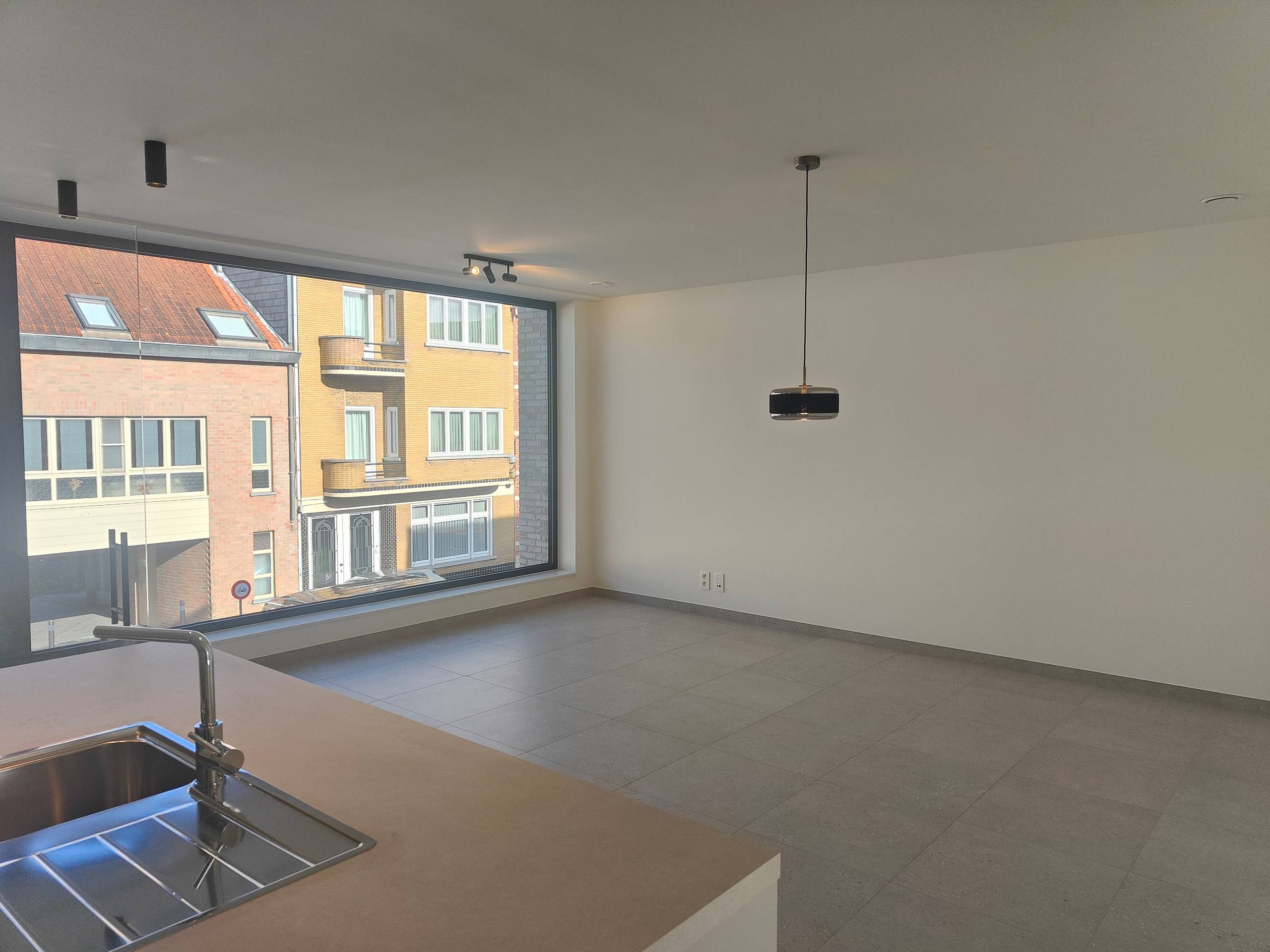Nieuwbouwappartement met 2 slaapkamer en balkon te Sint-Kruis. - foto 5
